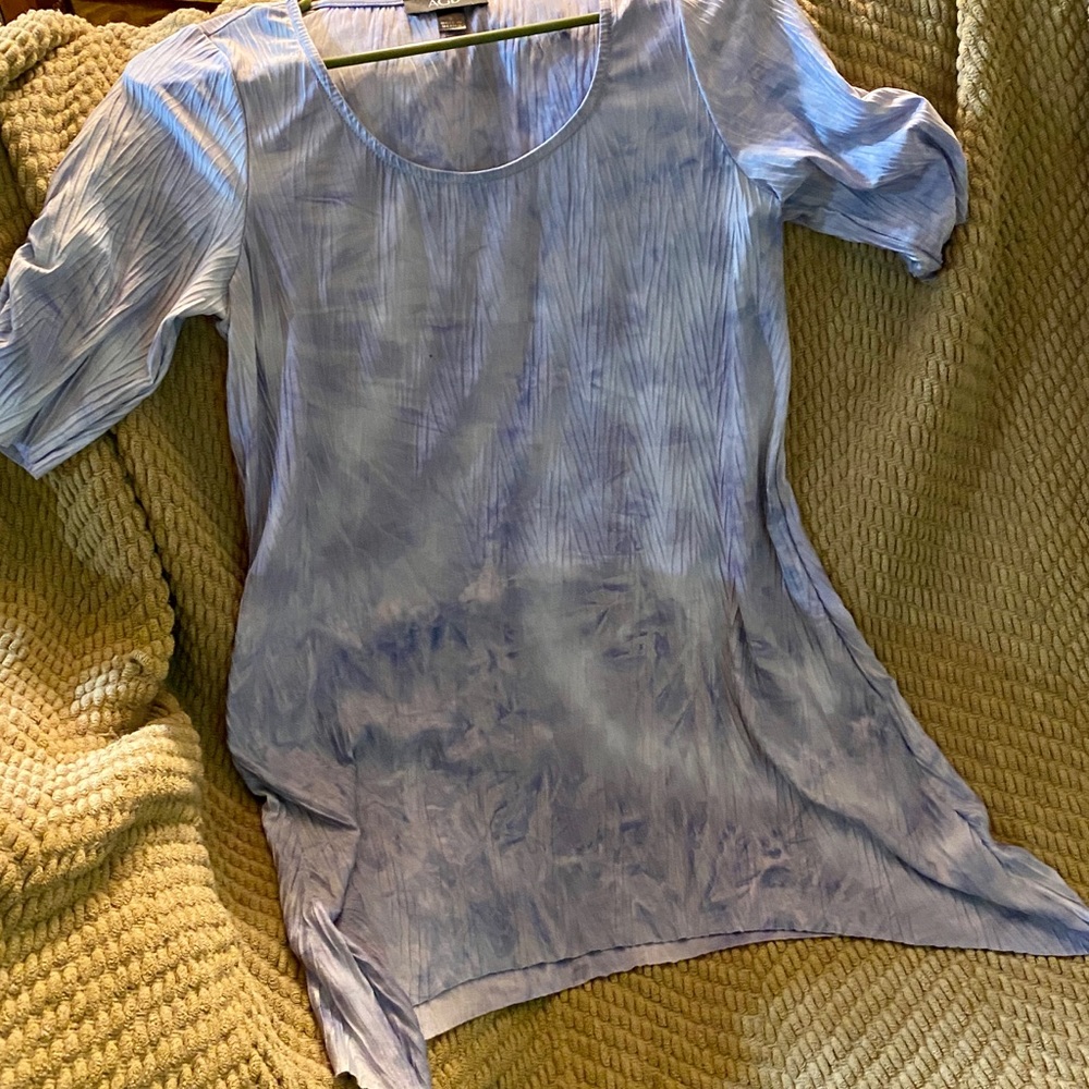 Women’s shirt